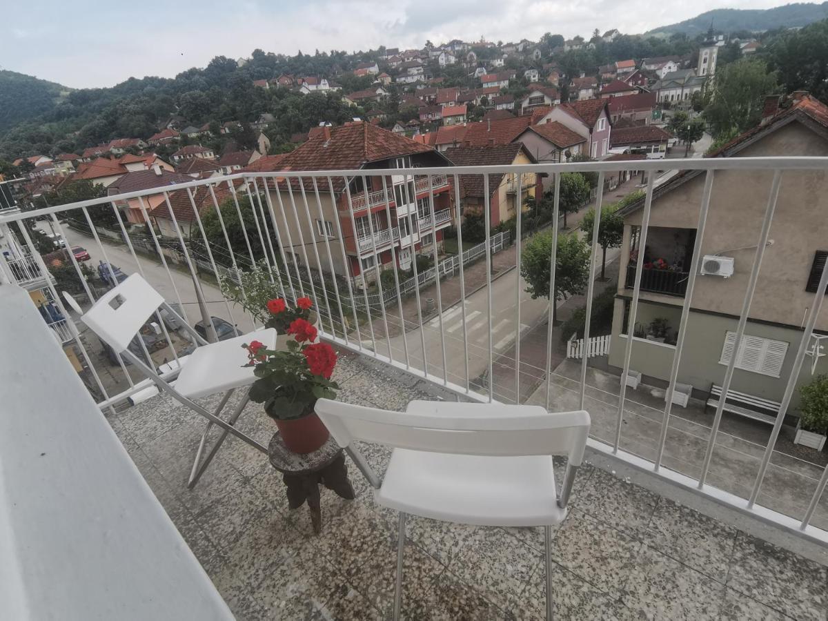 Faris Apartment Долни Милановац Екстериор снимка