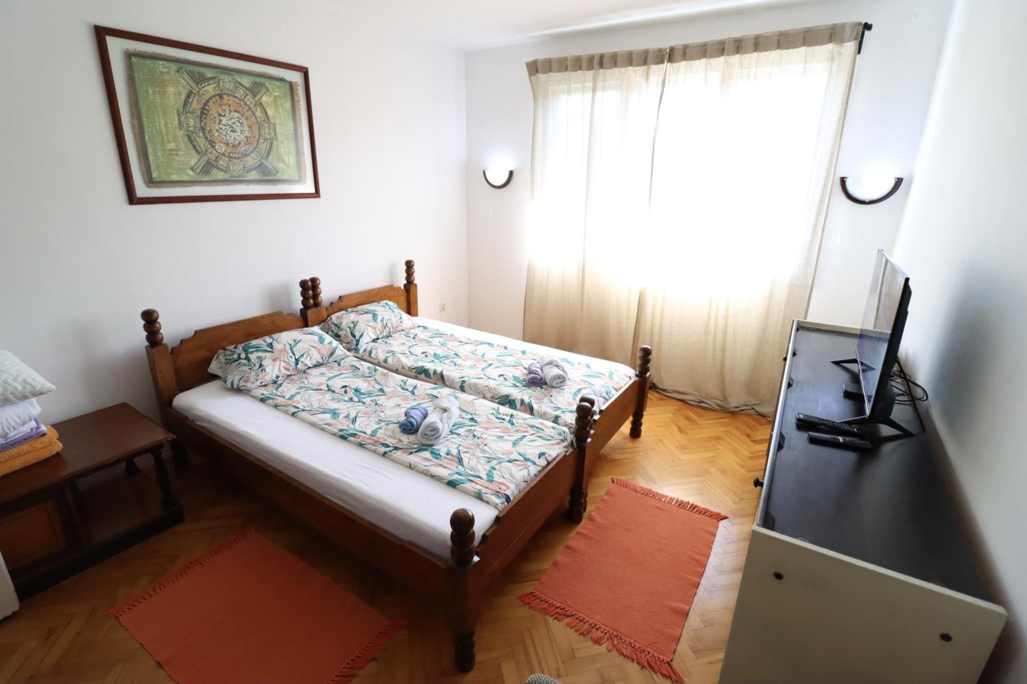 Faris Apartment Долни Милановац Екстериор снимка