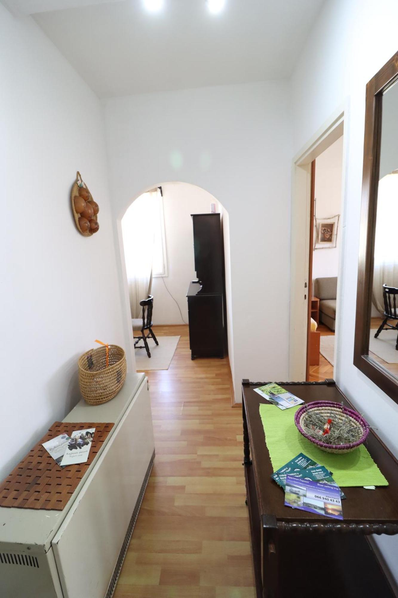 Faris Apartment Долни Милановац Екстериор снимка