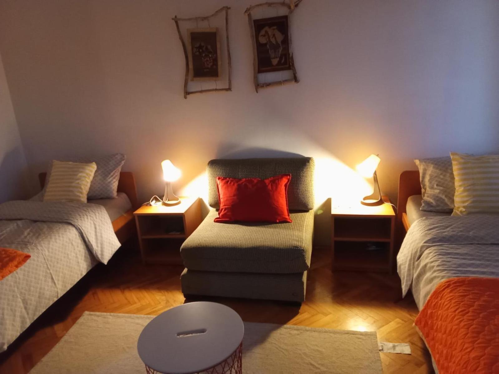 Faris Apartment Долни Милановац Екстериор снимка