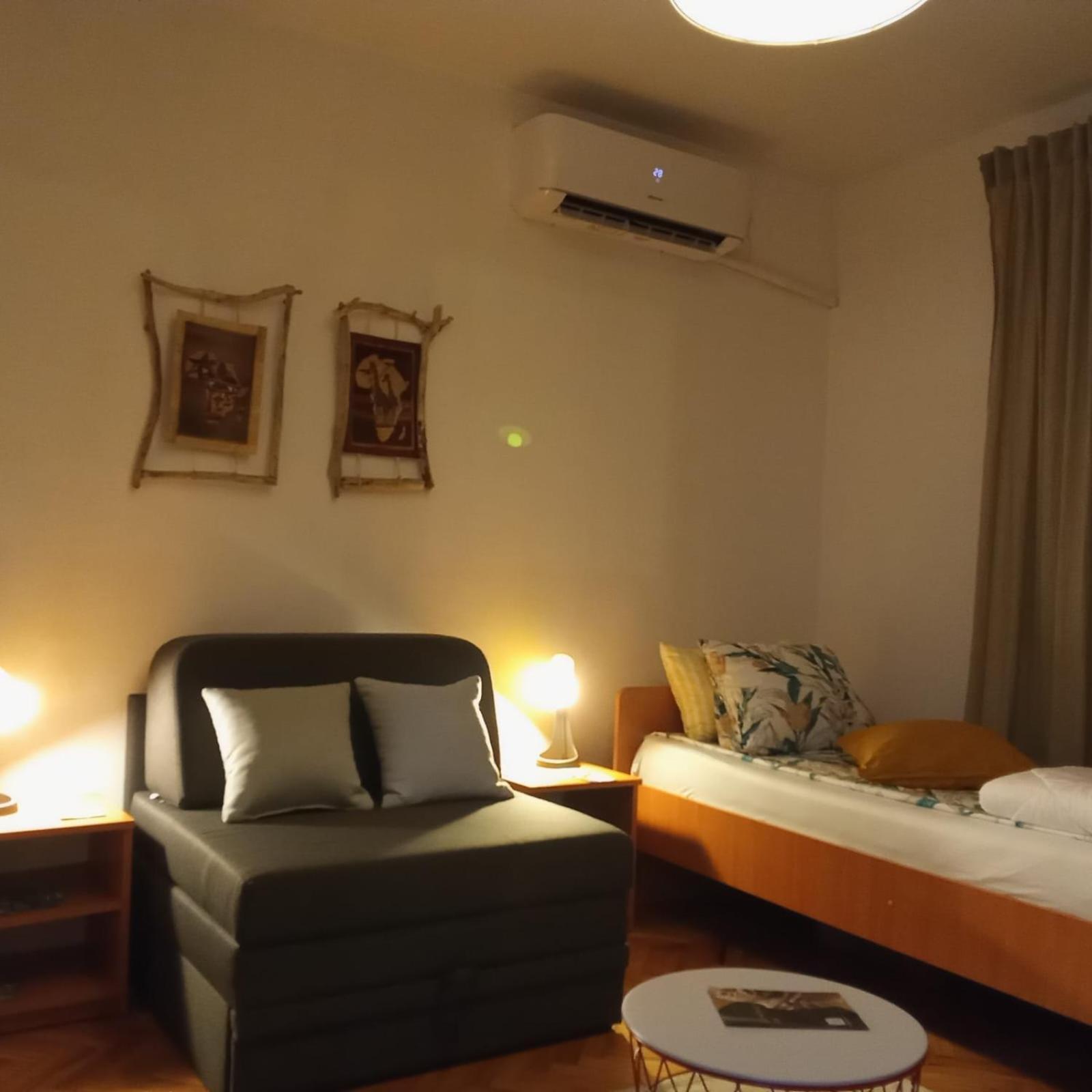 Faris Apartment Долни Милановац Екстериор снимка